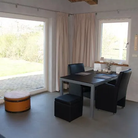 Rent Jamzes Holiday home Hoogerheide