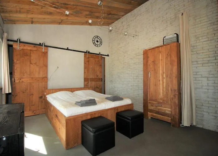 Rent Jamzes Holiday home