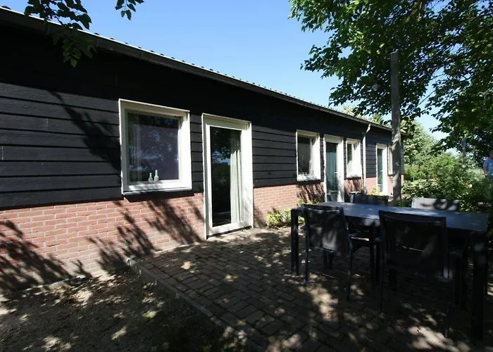 Rent Jamzes Holiday home Hoogerheide